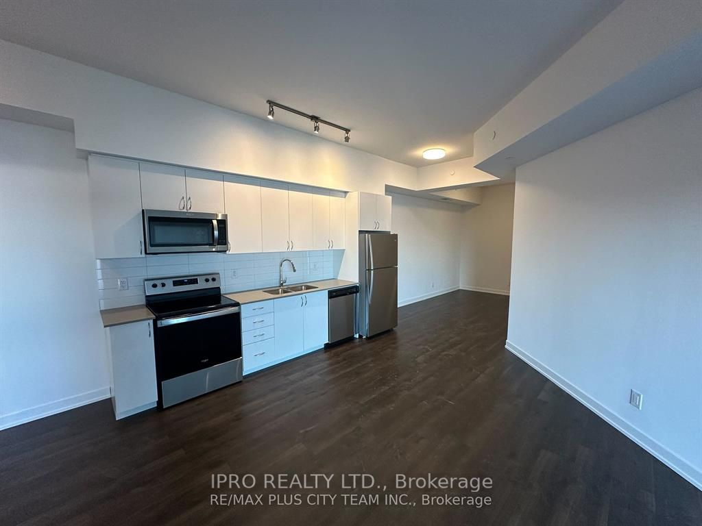 56 Lakeside Terrace 208