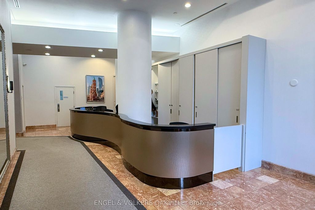 Photo of 25 The Esplanade N/A #1811, Toronto, ON M5E 1W5 (MLS # C12792986)