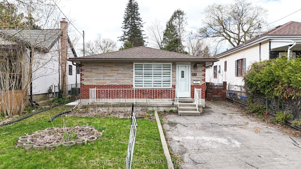 Photo of 201 Emerson Avenue, London South, ON N5Z 3L5 (MLS # X13038528)