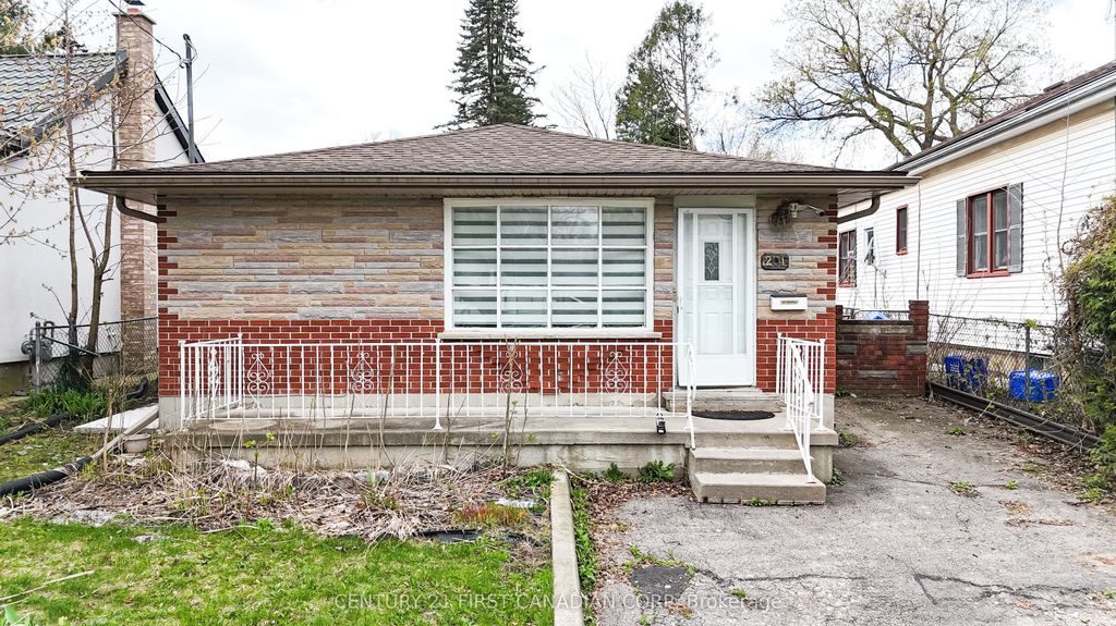 Photo of 201 Emerson Avenue, London South, ON N5Z 3L5 (MLS # X13038528)