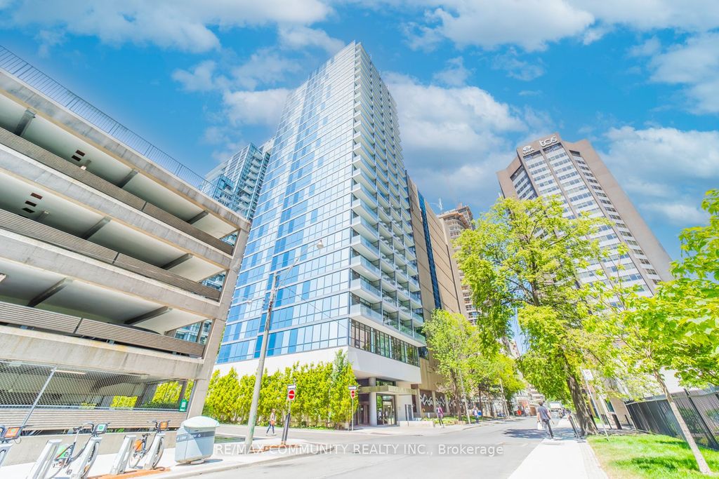 Photo of 210 Simcoe Street E #1210, Toronto, ON M5T 2W5 (MLS # C12744154)