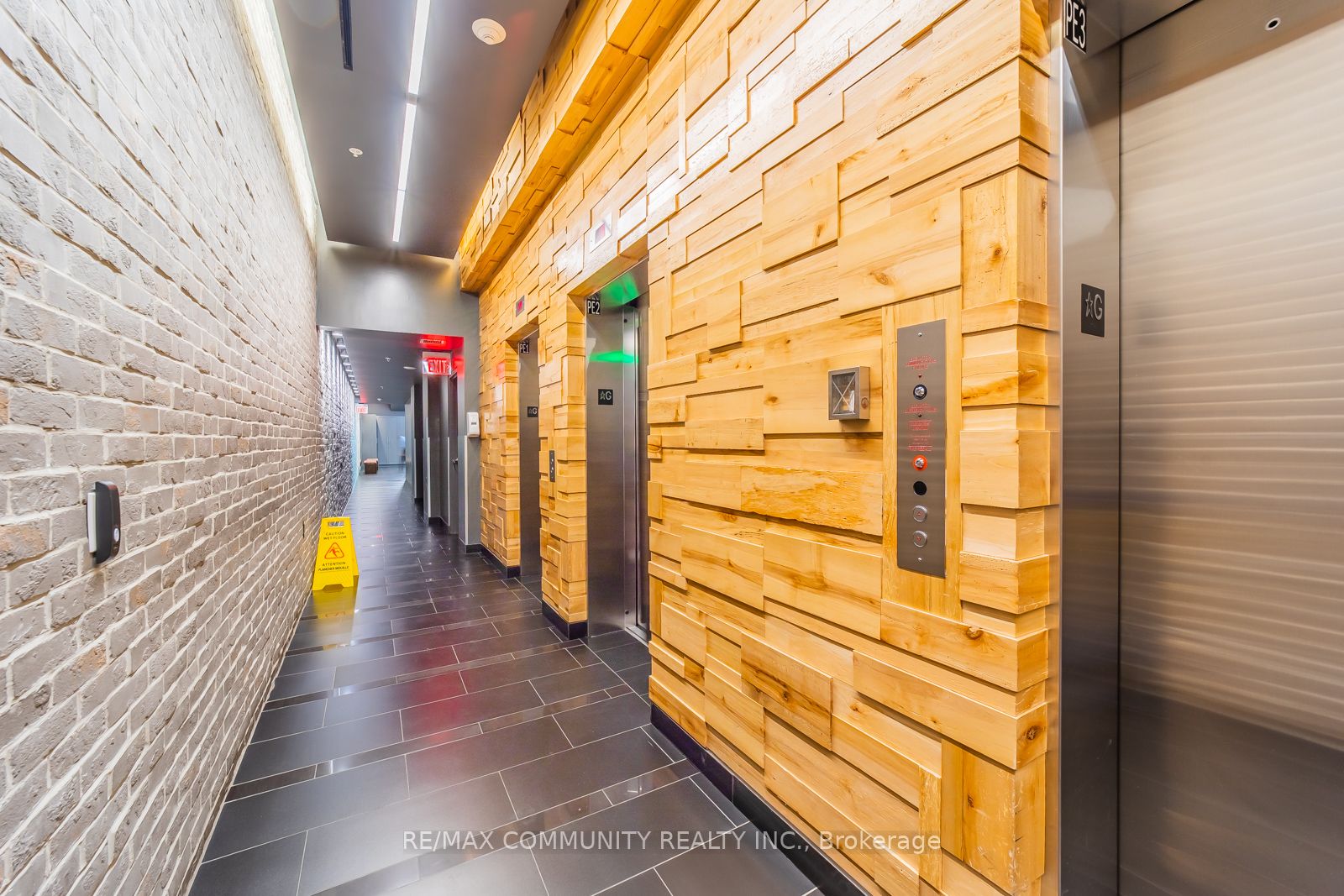 210 Simcoe Street E 1210