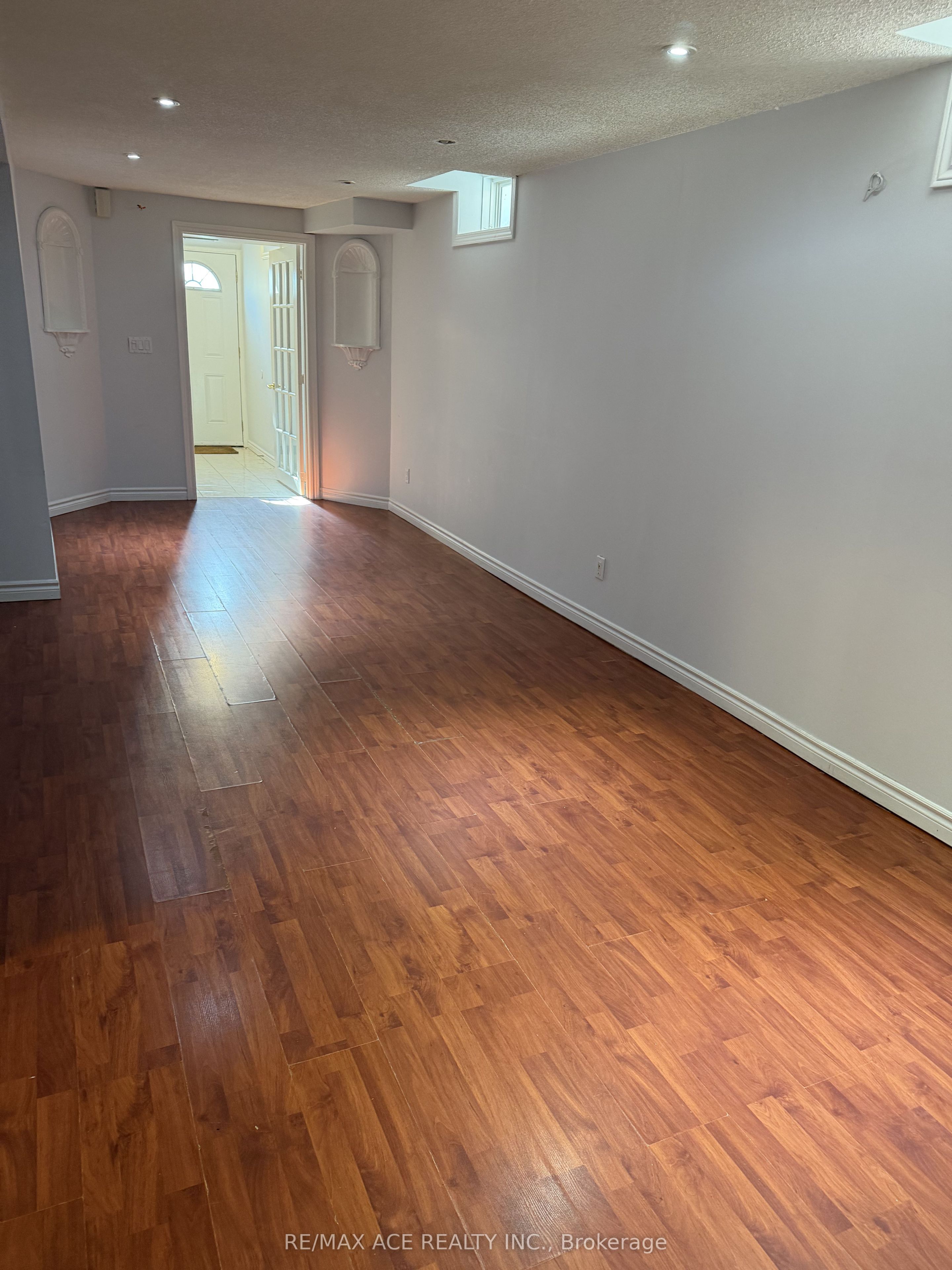 192 Featherstone Avenue Basement