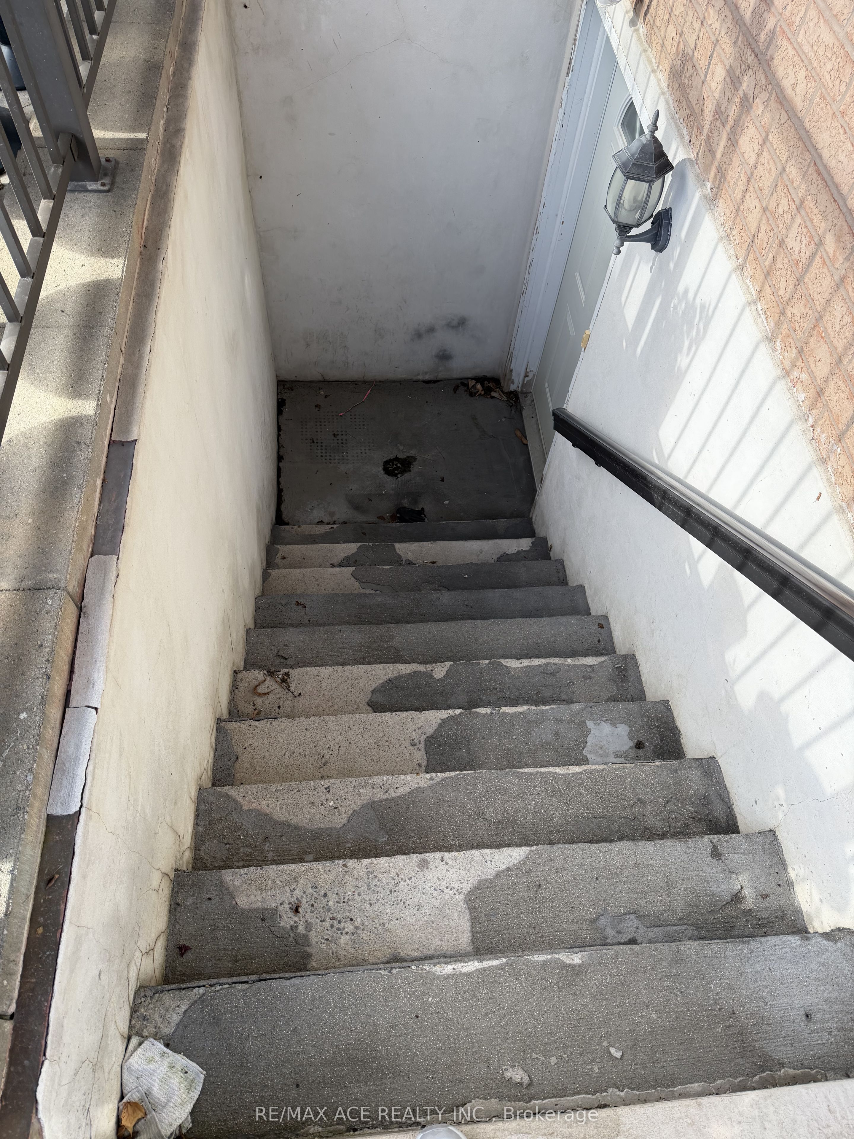 192 Featherstone Avenue Basement