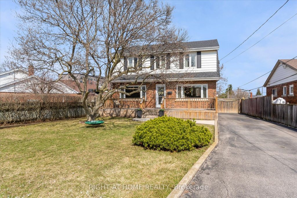 Photo of 74 Glenview Drive, Hamilton, ON L8G 2L6 (MLS # X12974682)