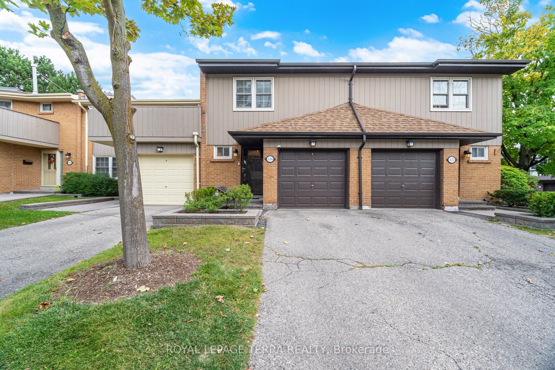 1951 Rathburn Road E 138