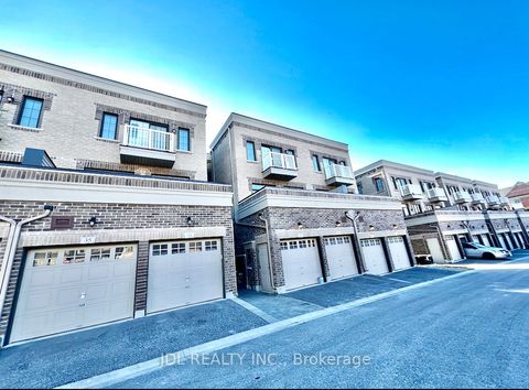 35 Jaffna Lane Markham ON L6C 0X7