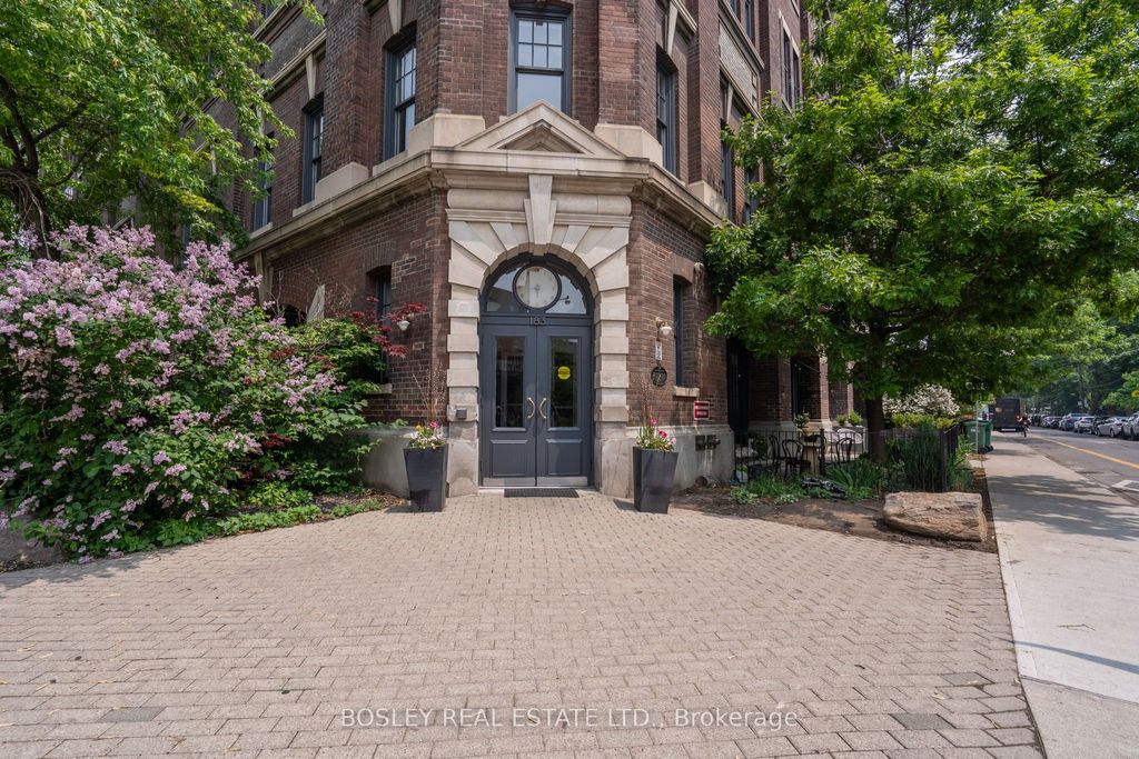 Photo of 183 Dovercourt Road #306, Toronto, ON M6J 3C1 (MLS # C12574426)