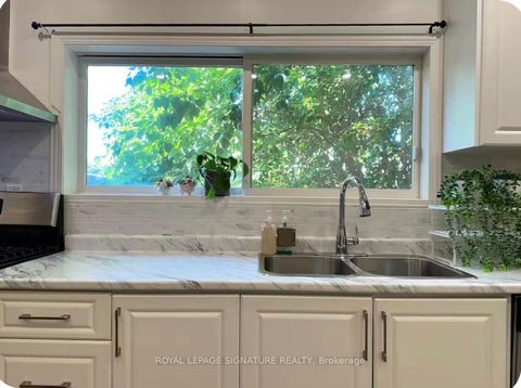 1119 Rebecca Street Oakville ON L6L 1Y6