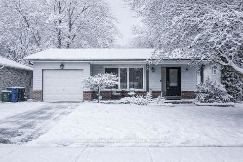 Photo of 378 West Acres Drive, Guelph, ON N1H 7A8 (MLS # X12681494)