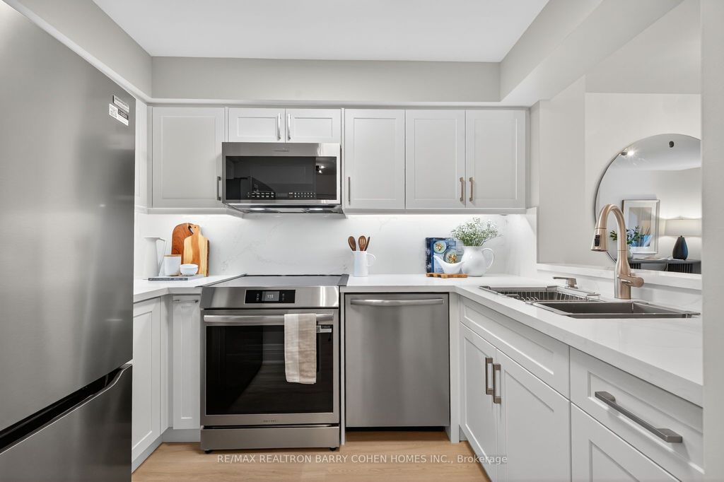 Photo of 398 Eglinton Avenue E #503, Toronto, ON M4P 3H8 (MLS # C12476680)