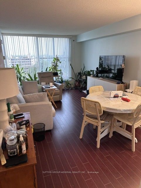 Photo of 2 Neptune Drive #809, Toronto, ON M6A 3E6 (MLS # C13850124)