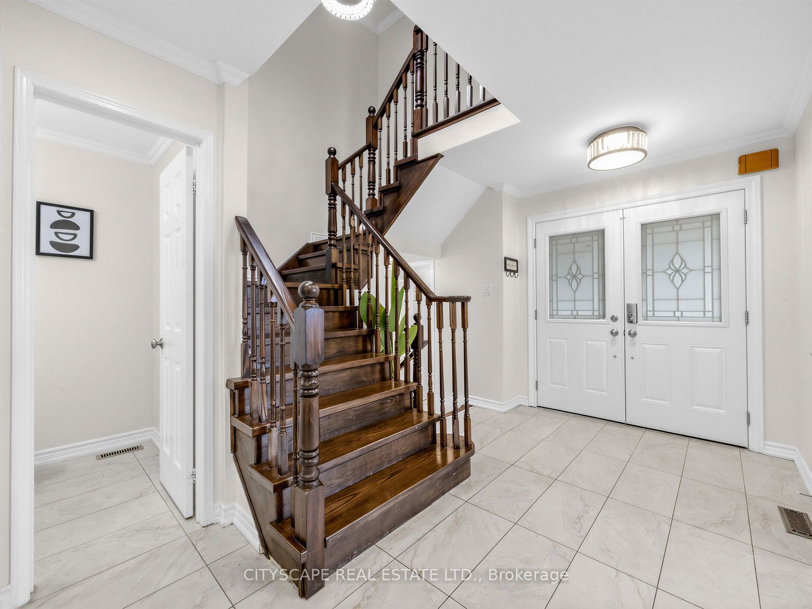 3671 Forest Bluff Crescent
