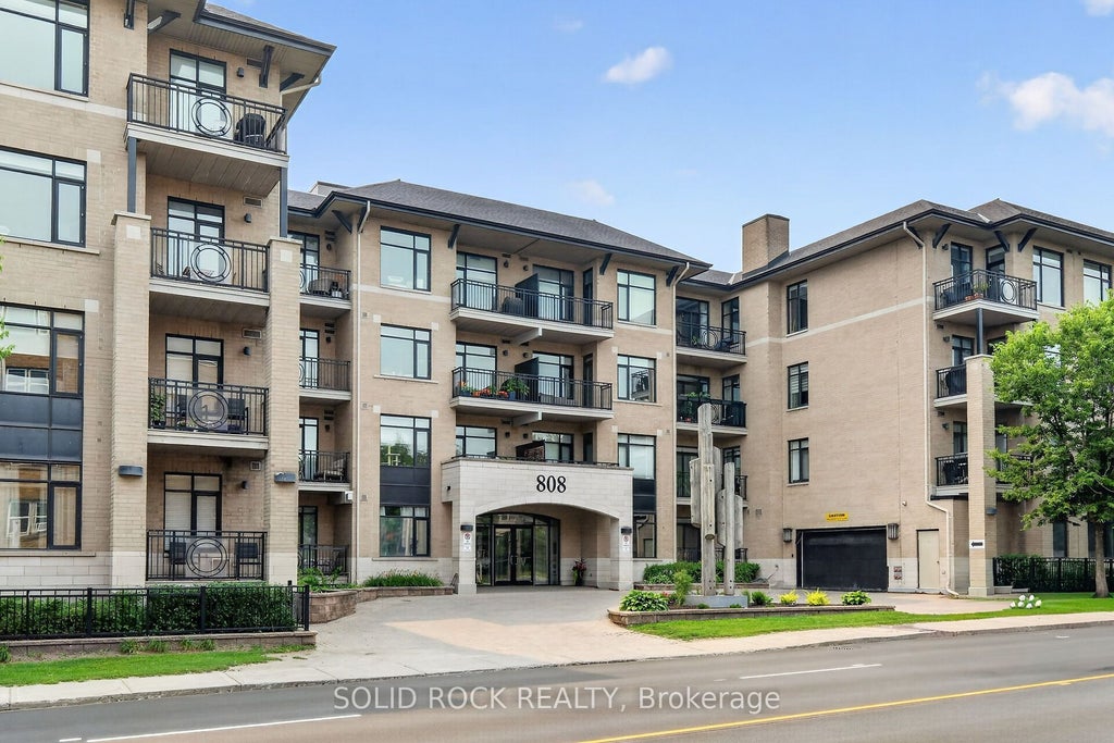 Photo of 808 Bronson Avenue #PH18, Dows Lake - Civic Hospital and Area, ON K1S 5A4 (MLS # X13770150)