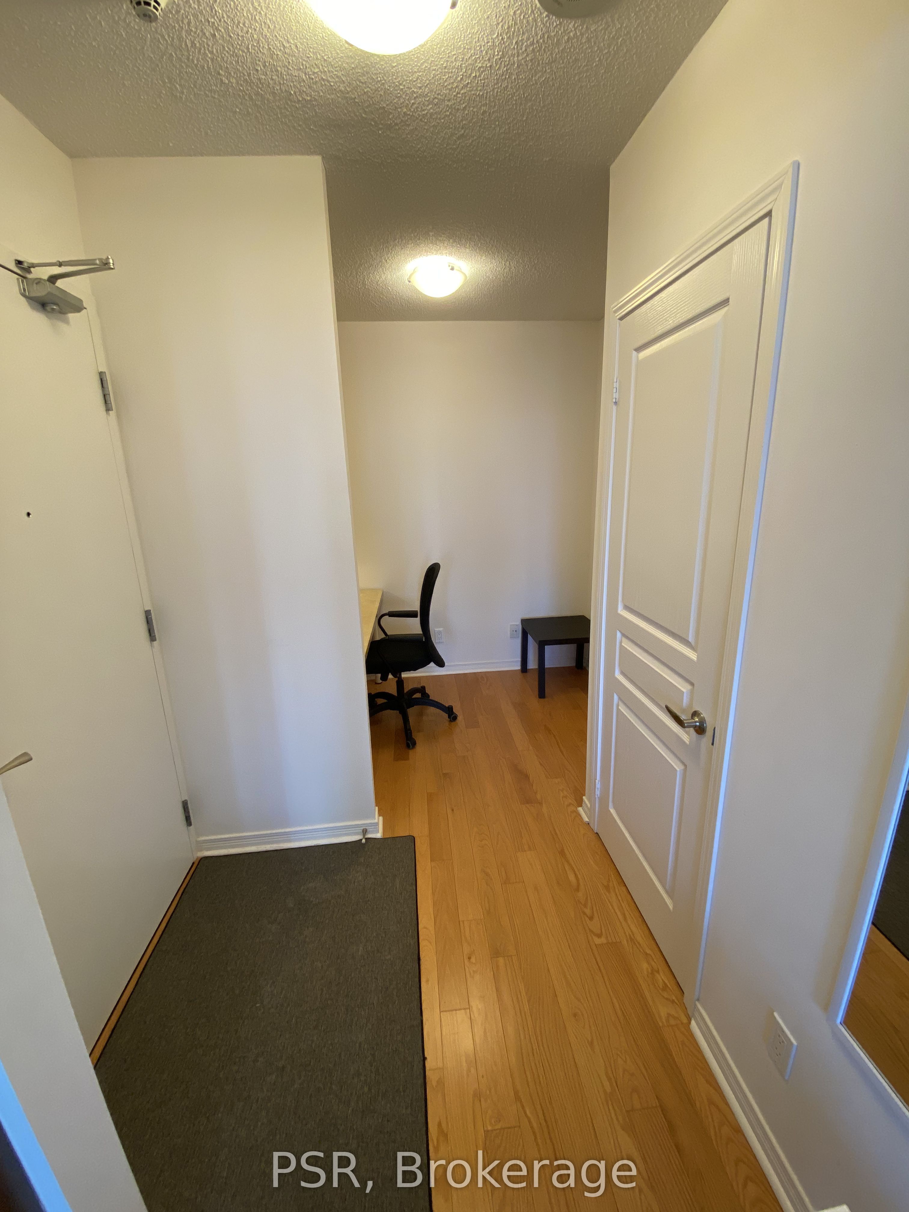 2240 Lake Shore Boulevard W 1105