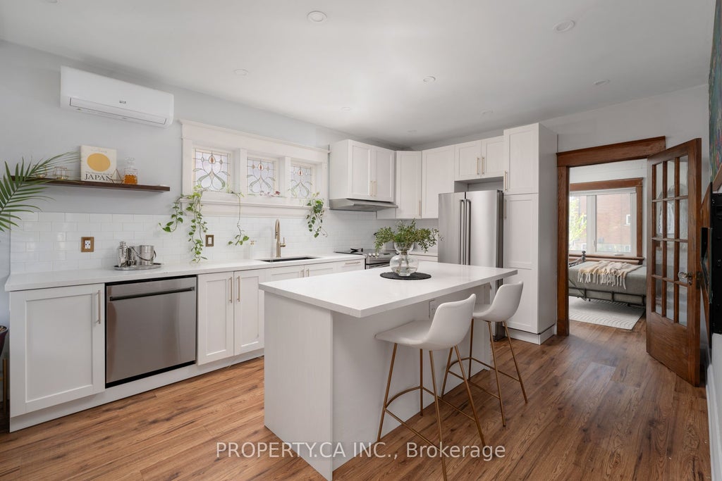 Photo of 9 Fairview Avenue, Toronto, ON M6P 3A2 (MLS # W13606320)