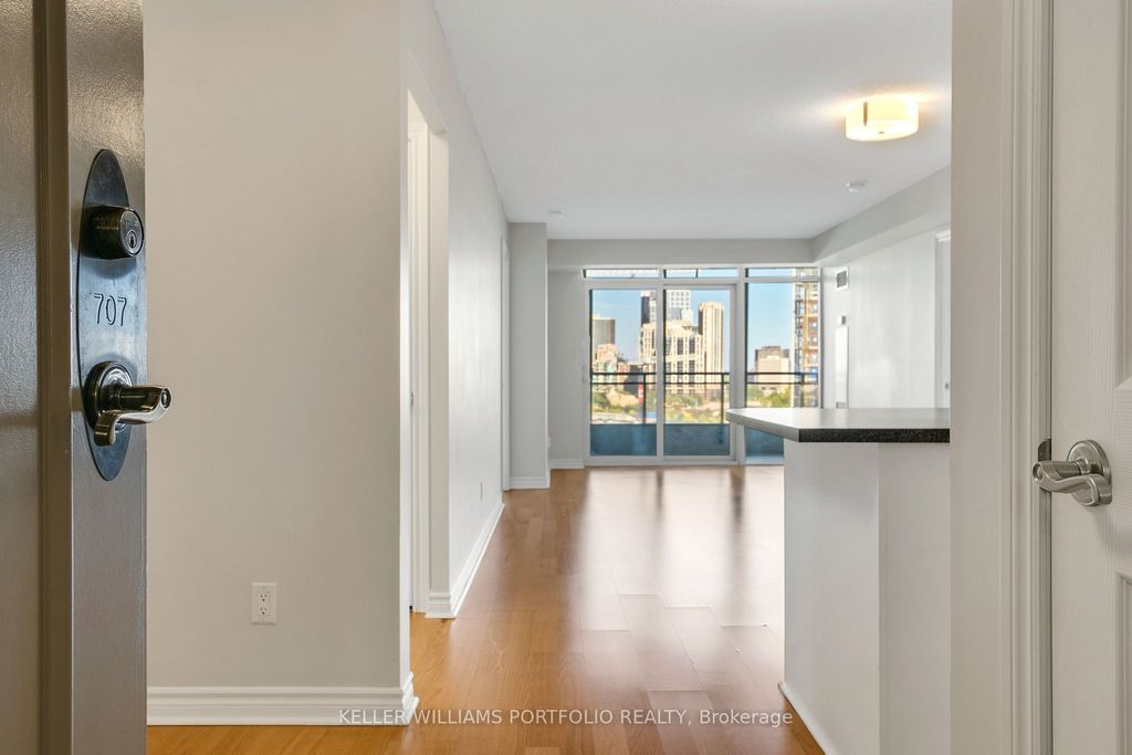 Photo of 5229 Dundas Street W #707, Toronto, ON M9B 6L9 (MLS # W12413106)
