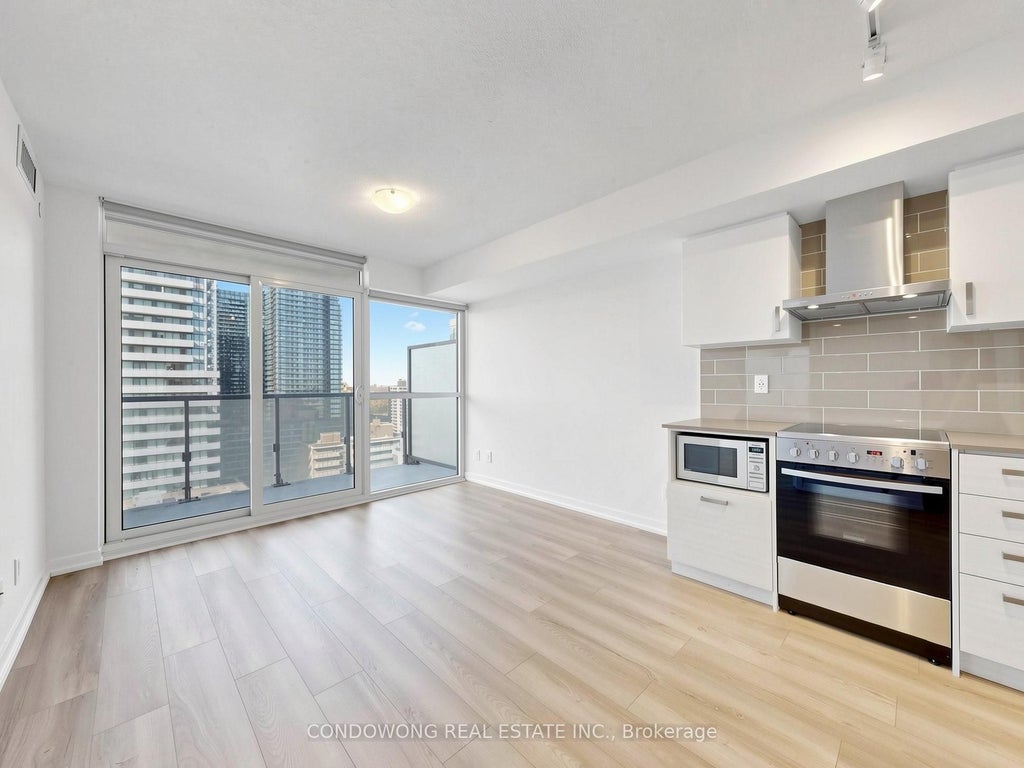 Photo of 125 Redpath Avenue #1803, Toronto, ON M4S 0B5 (MLS # C14114774)
