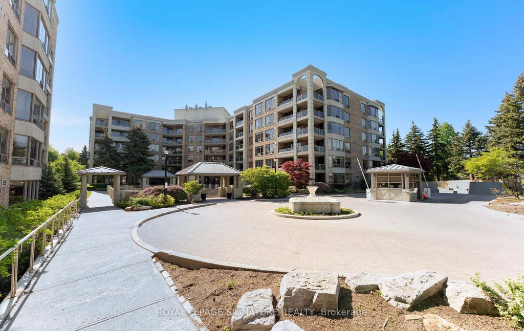 Photo of 225 The Donway N/A W #605, Toronto, ON M3B 2V7 (MLS # C13232620)