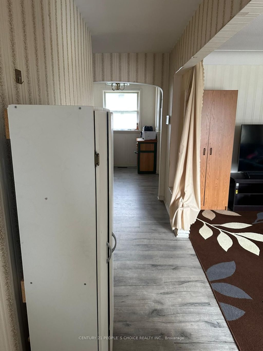 Photo of 77 Dudhope Avenue, Cambridge, ON N1R 4T6 (MLS # X12611674)