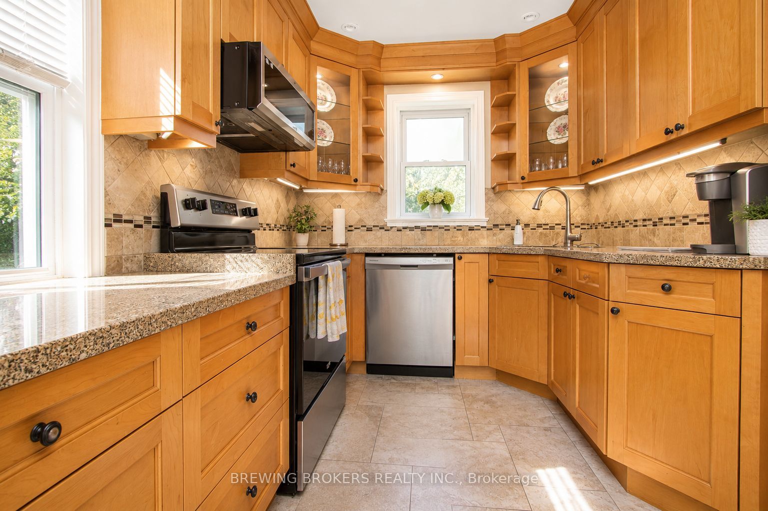 1536 Applewood Road