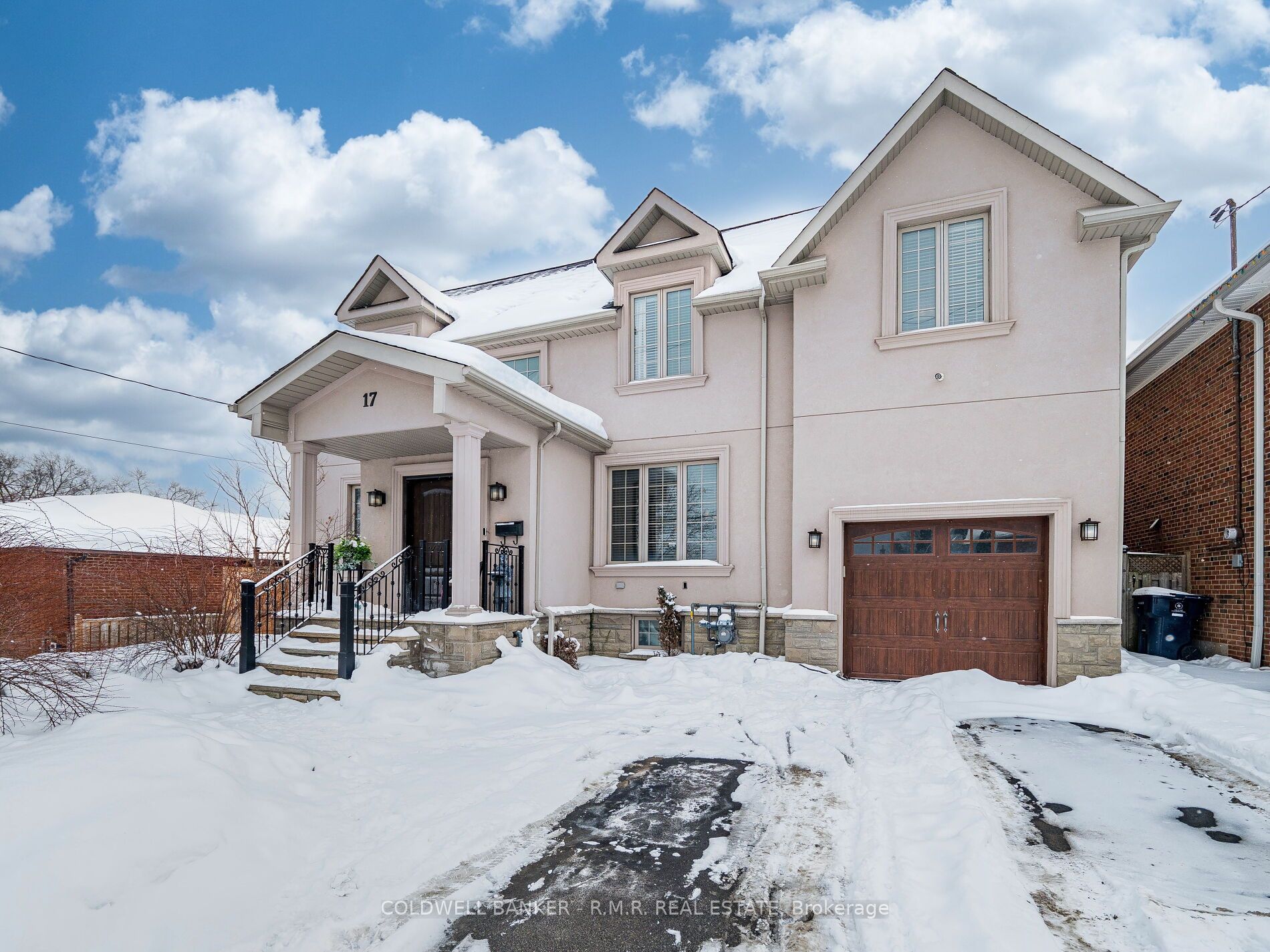 17 Lockheed Boulevard