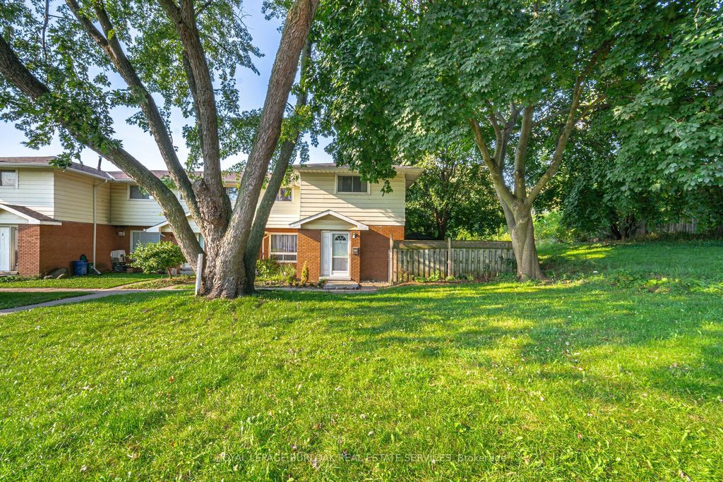 Photo of 1116 Homewood Drive #1, Burlington, ON L7P 2M2 (MLS # W12814944)