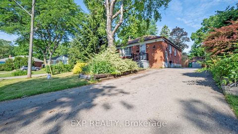 559 Drymen Crescent Mississauga ON L5G 2N9