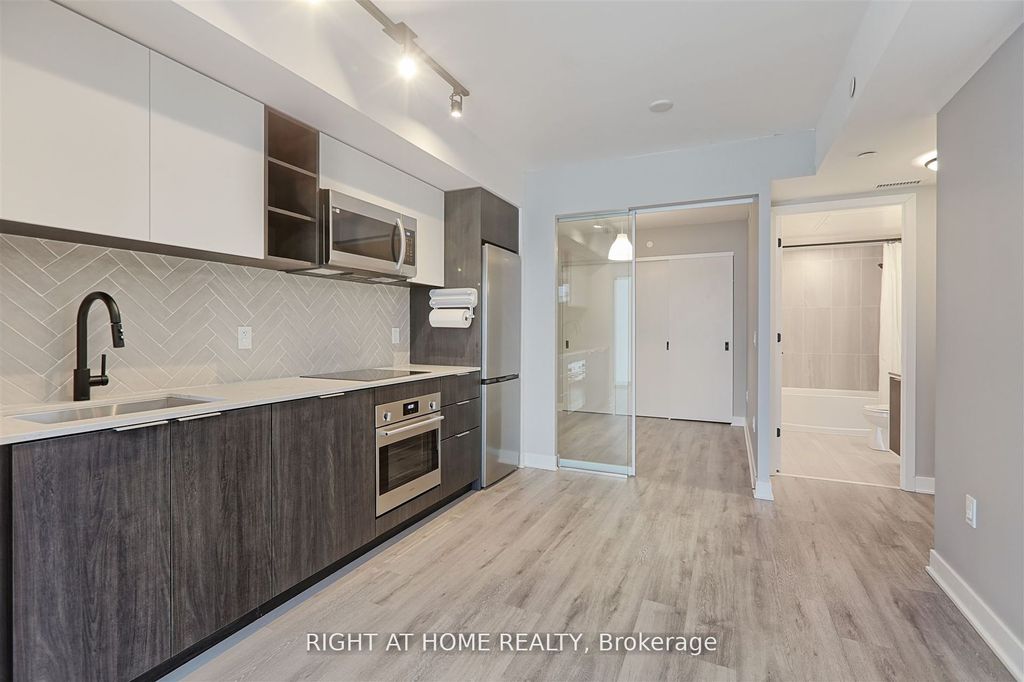 Photo of 36 Zorra Street #525, Toronto, ON M8Z 4Z7 (MLS # W12195987)