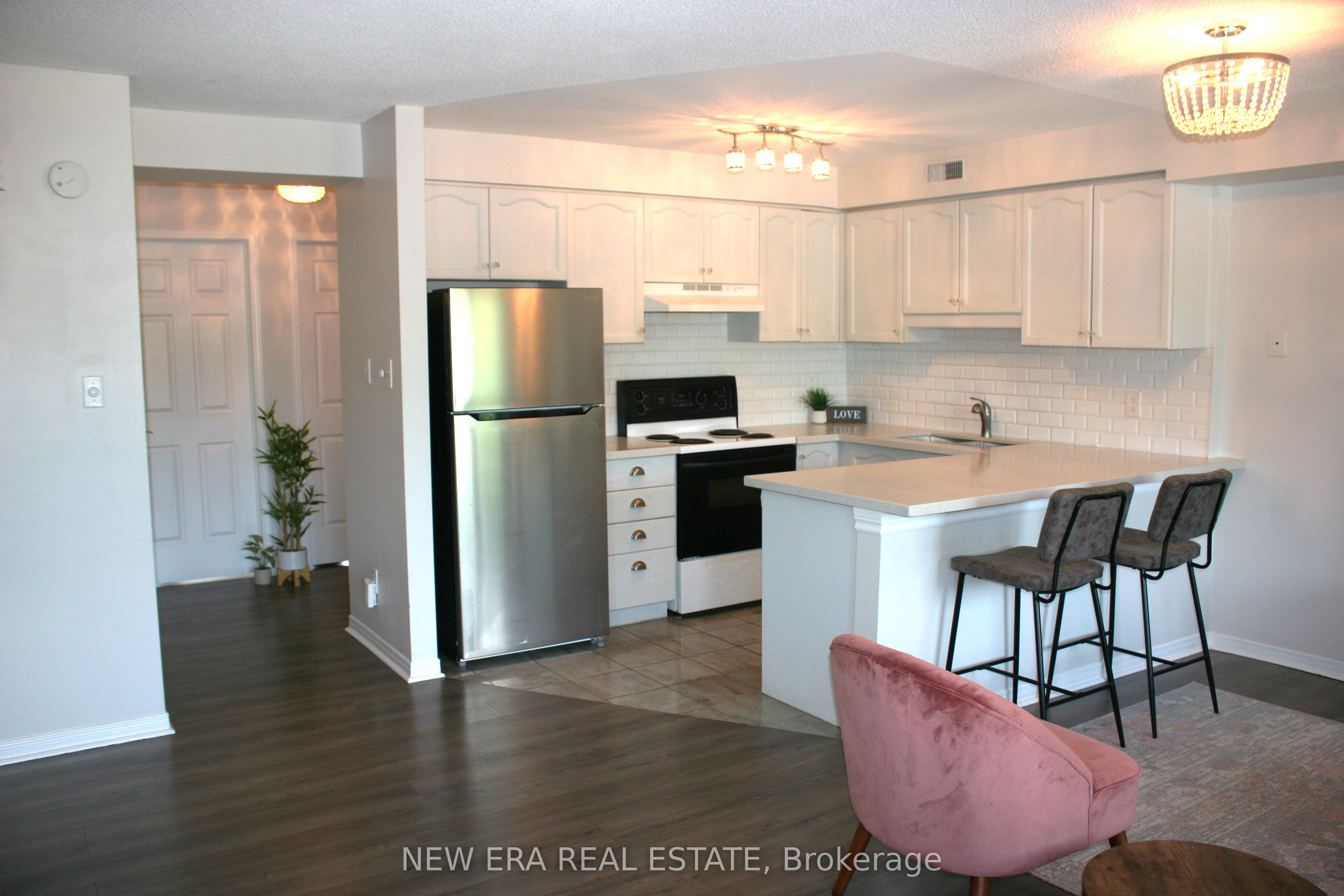 2120 Headon Road 12