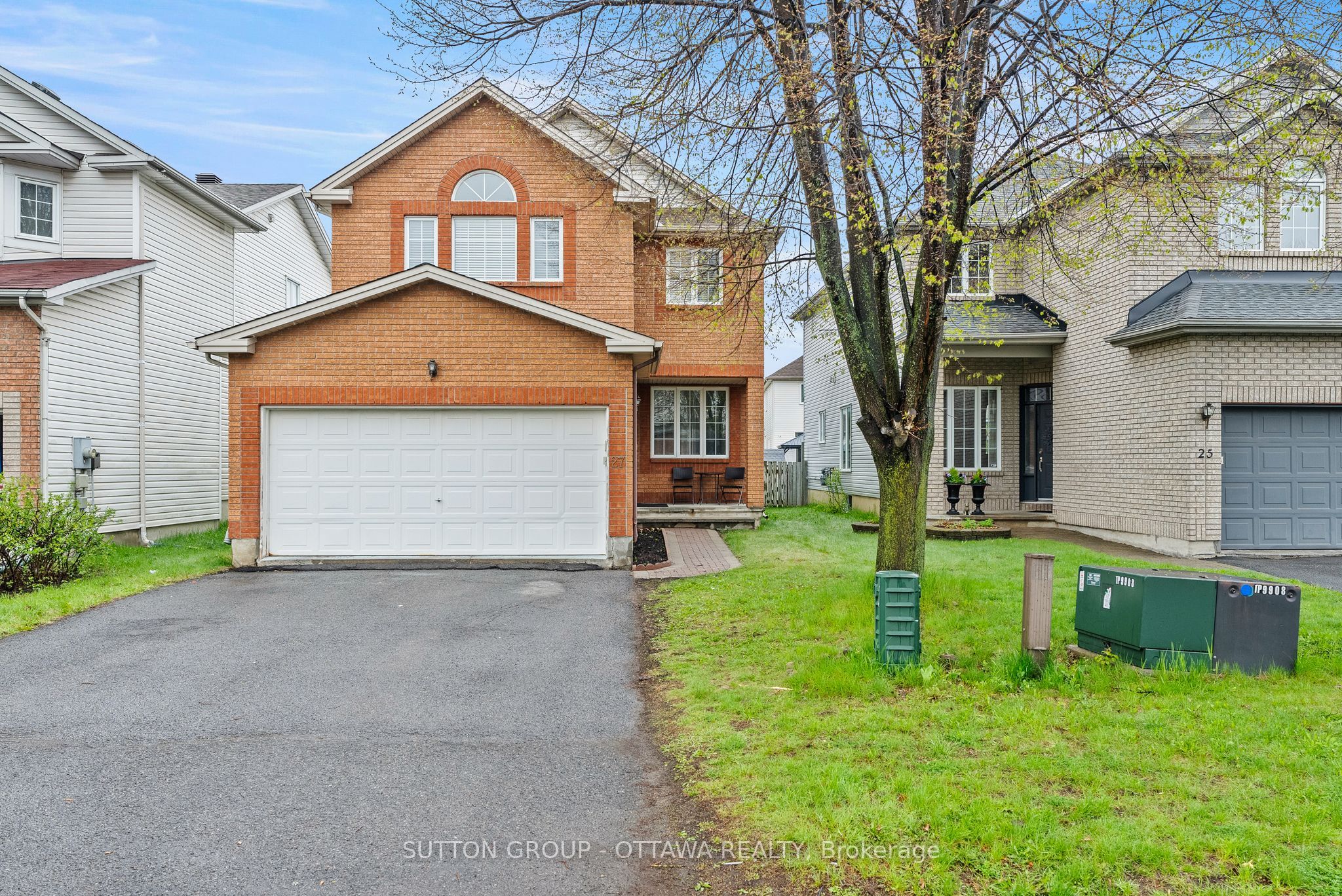 Photo 1 of 49 — 27 Nairn Street, Kanata, ON K2V 1B6