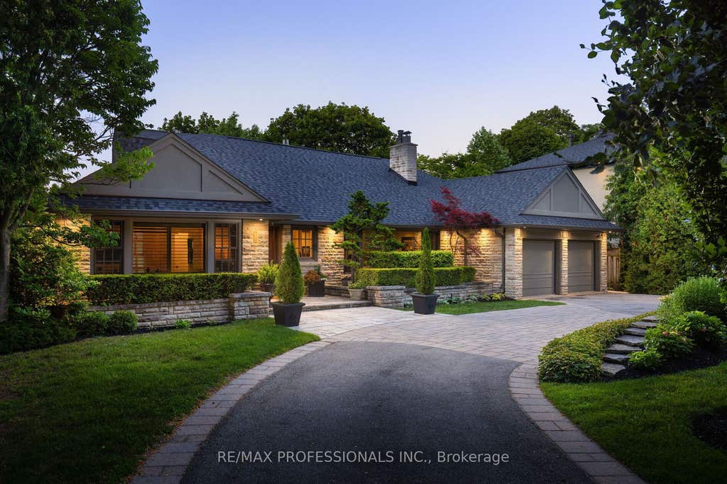 Photo of 19 The Kingsway N/A, Toronto, ON M8X 2S9 (MLS # W13644600)