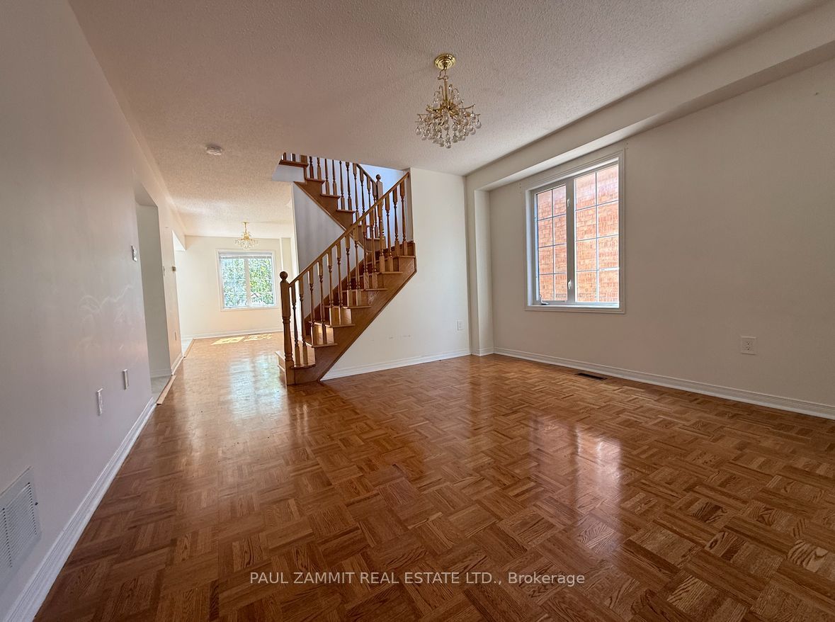 83 Novella Road