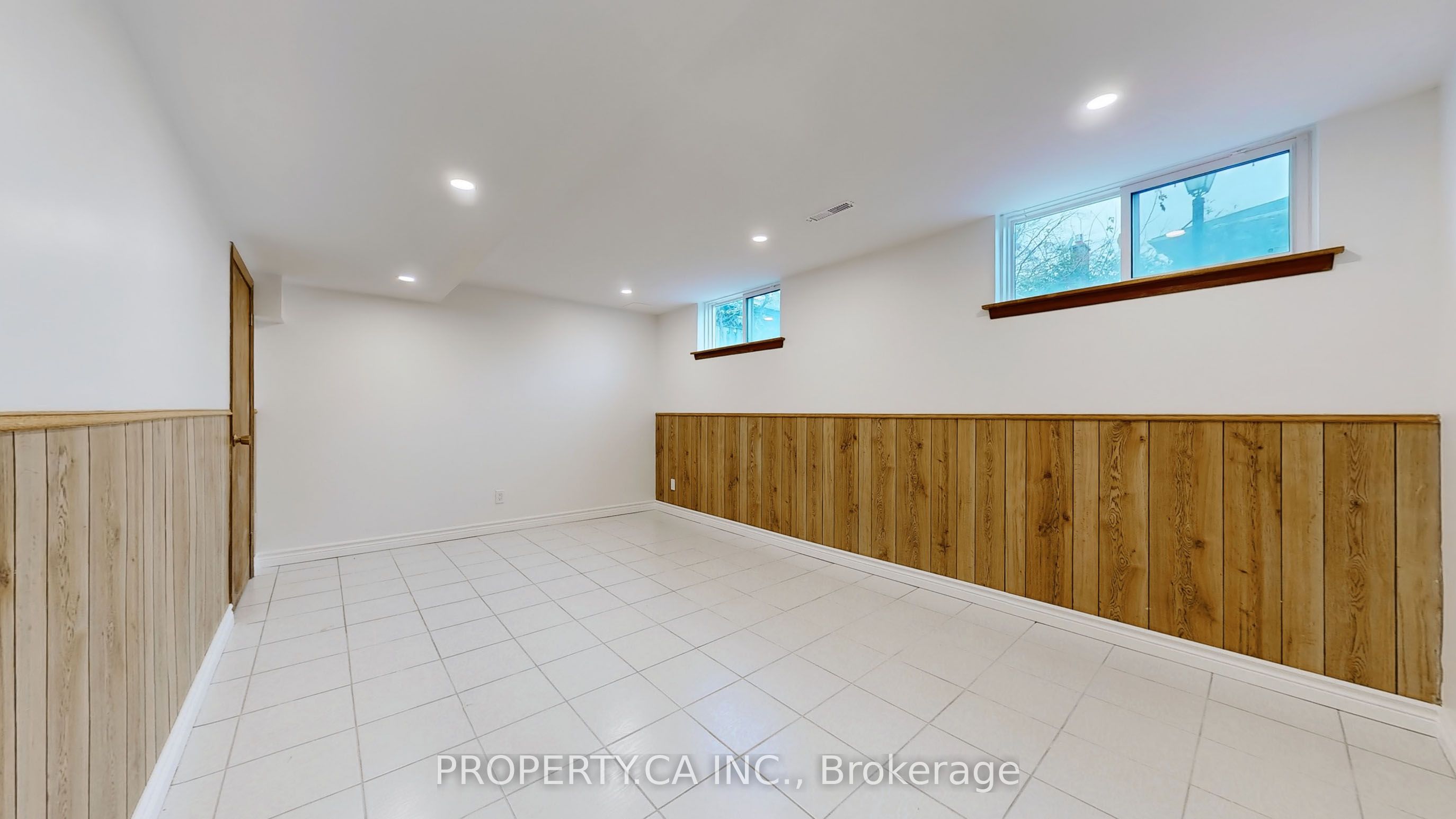 1469 Brentano Boulevard