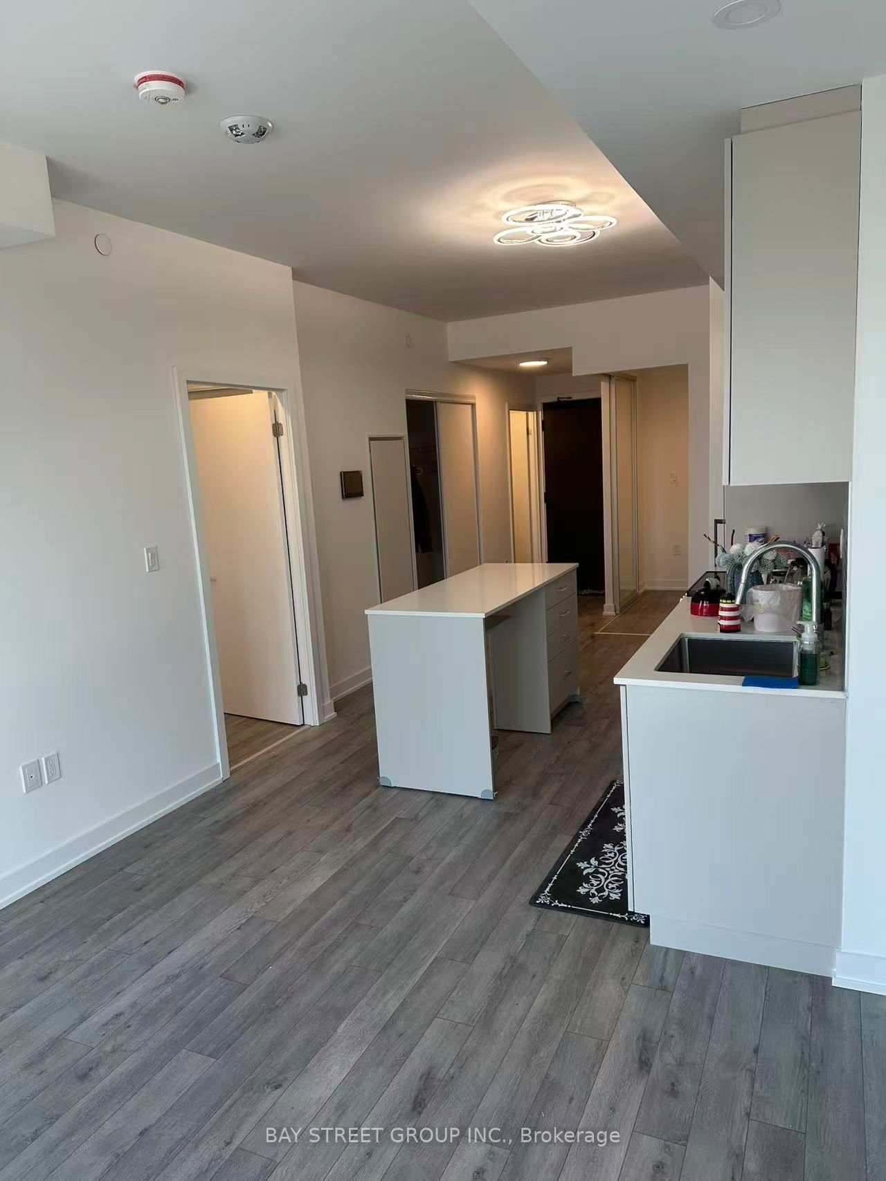 1005 DUNDAS Street E 361