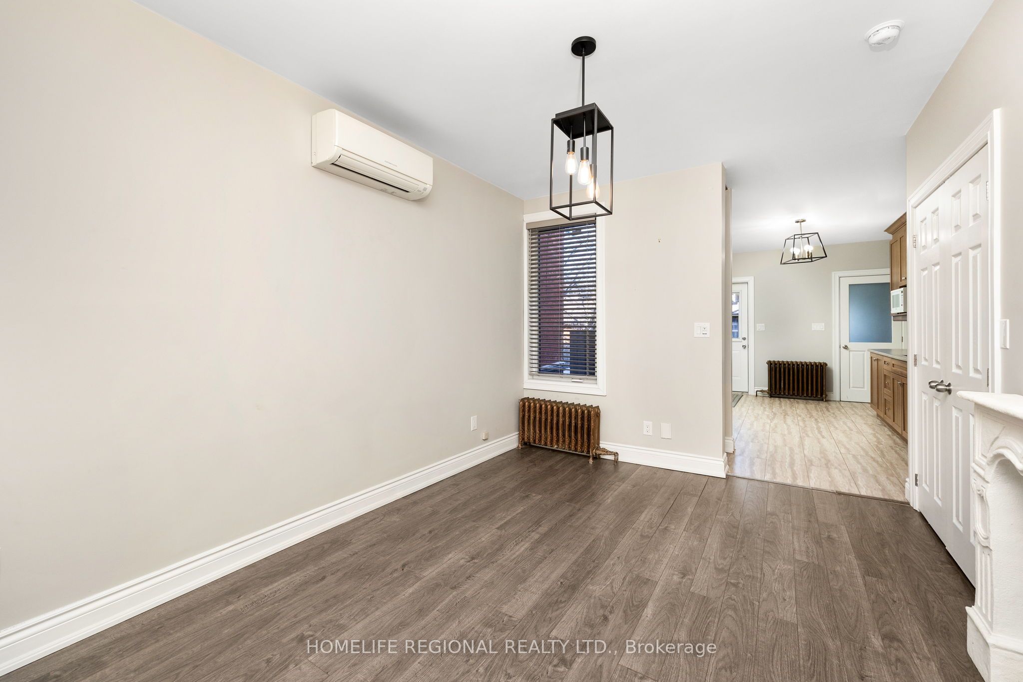 200 Roxton Road