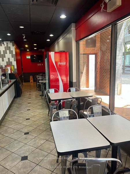 419 yonge Street