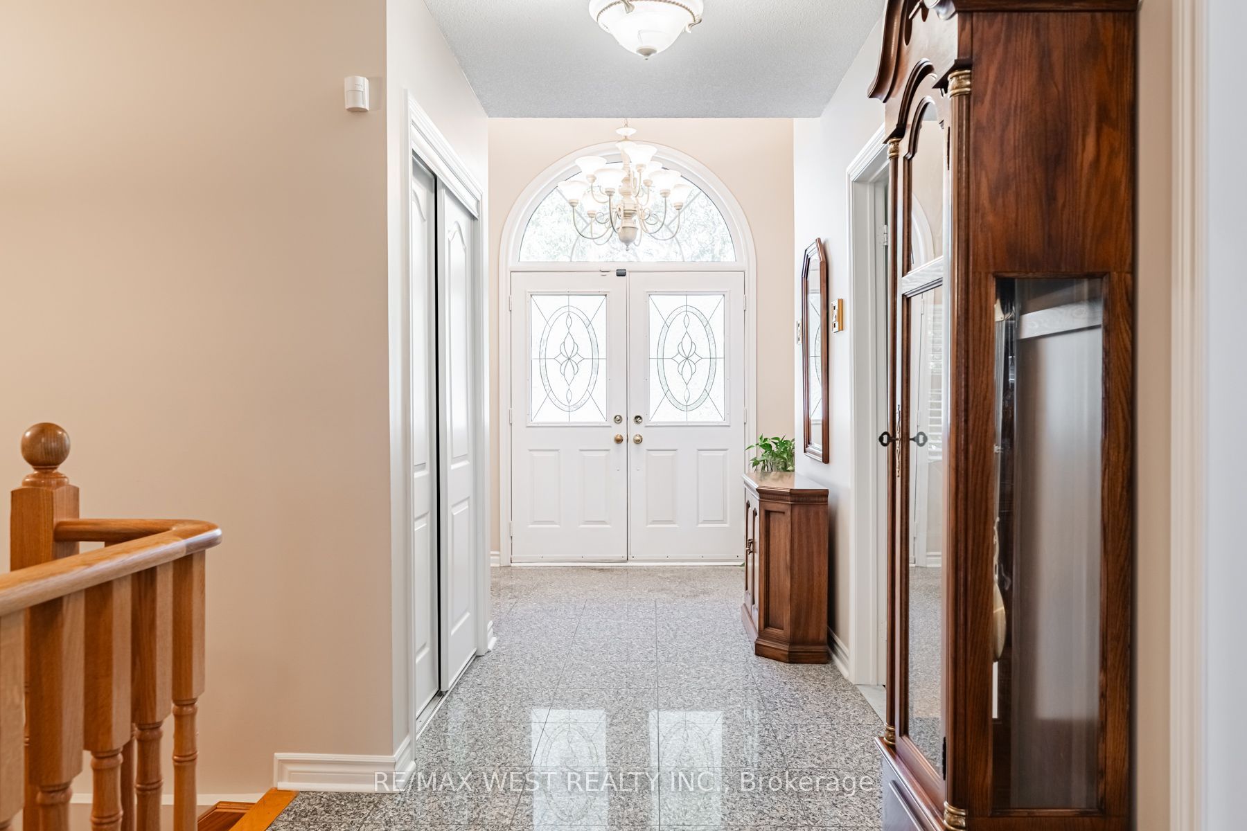 382 Melville Avenue