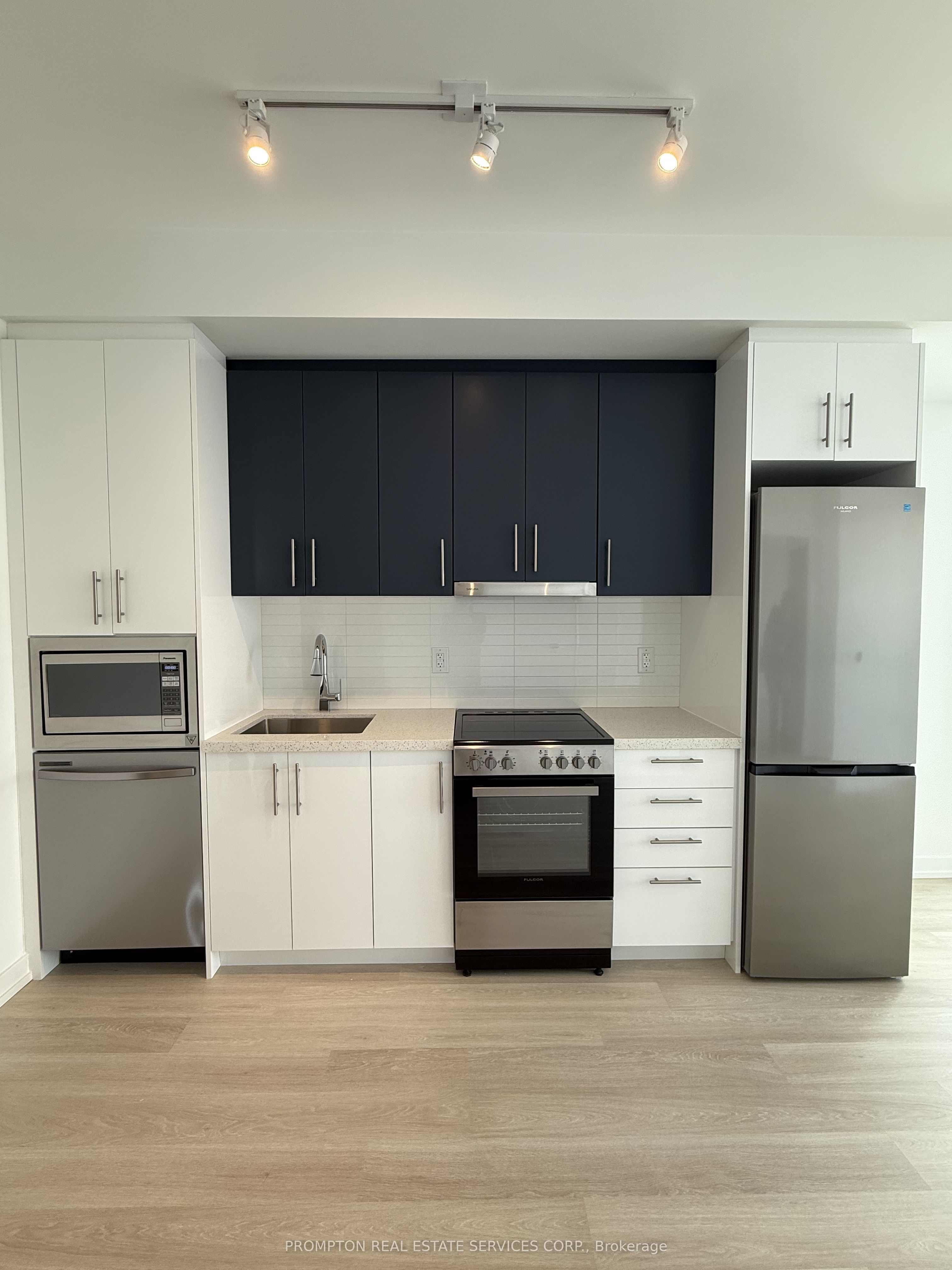 9763 Markham Road 1210