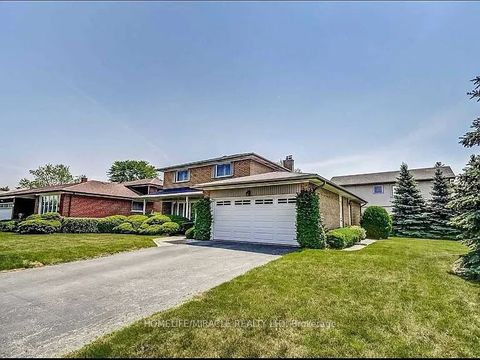 3371 Schomberg Avenue Mississauga ON L4Y 2P5