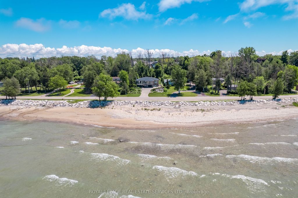 Photo of 39 Goderich Street, Kincardine, ON N2Z 2L2 (MLS # X13089874)