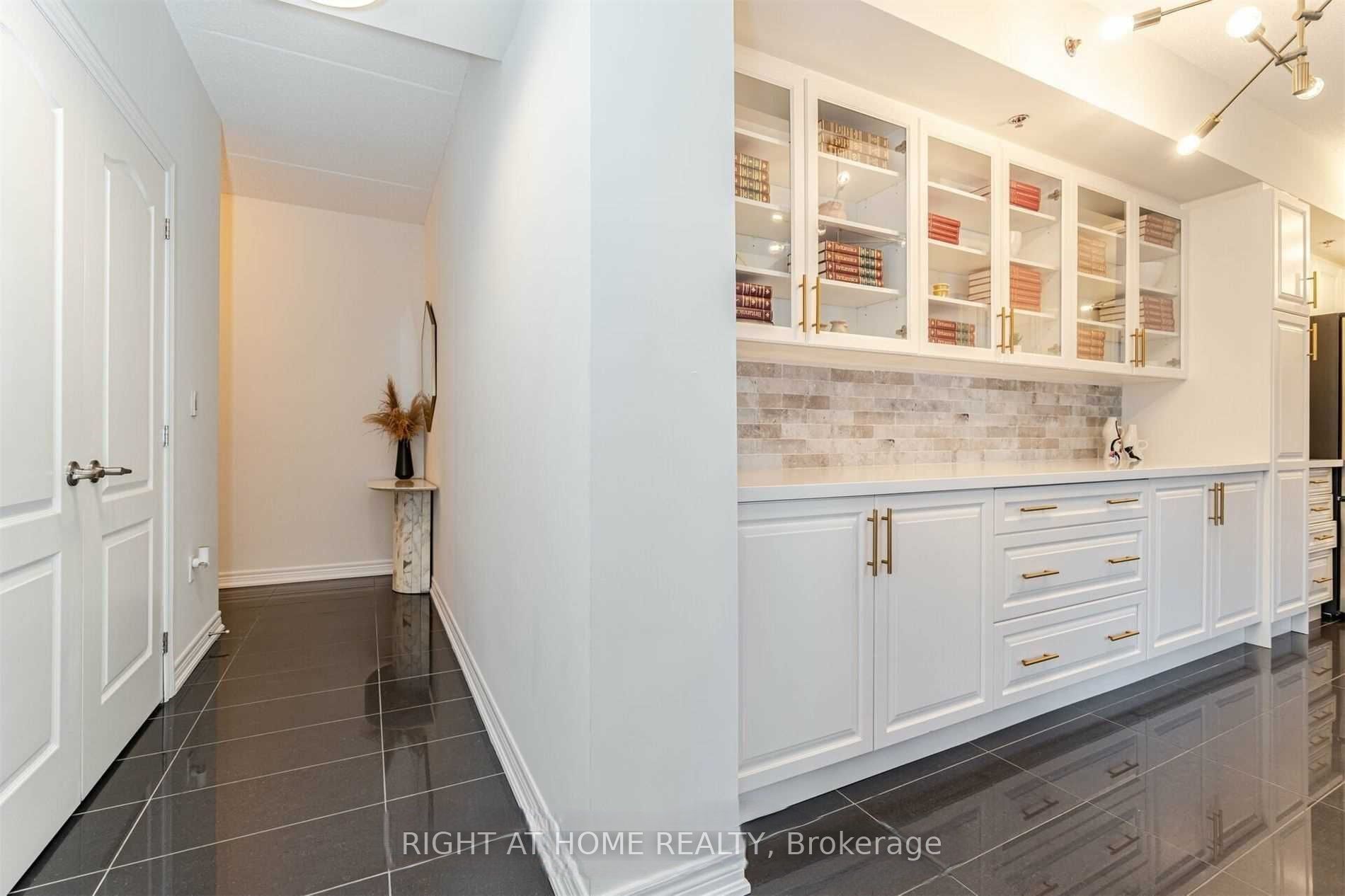 1421 Costigan Road 512