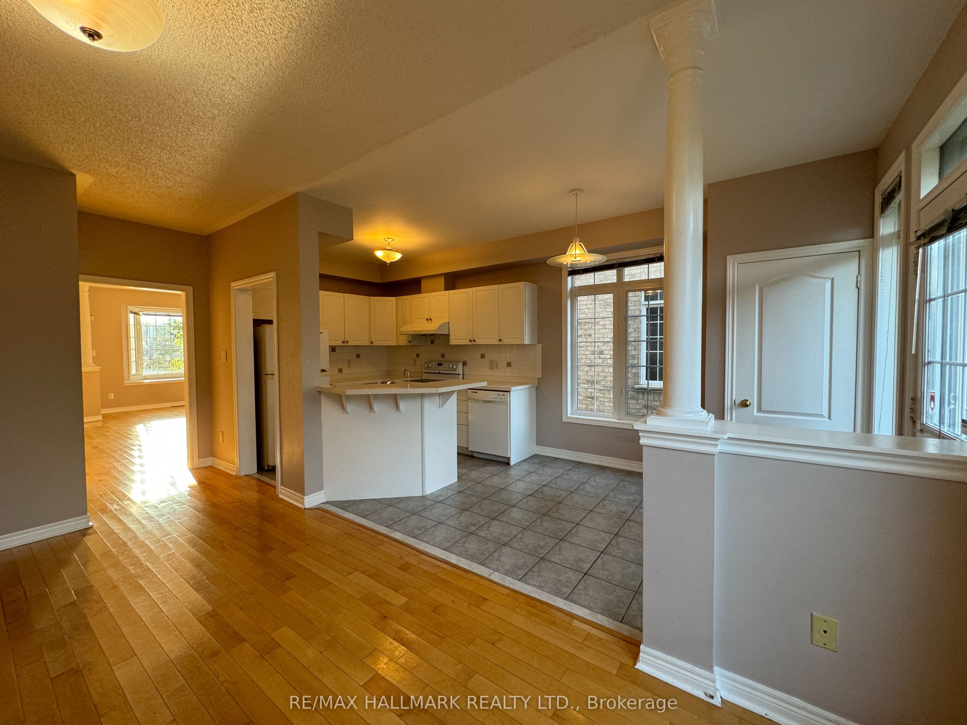 10561 Bayview Avenue