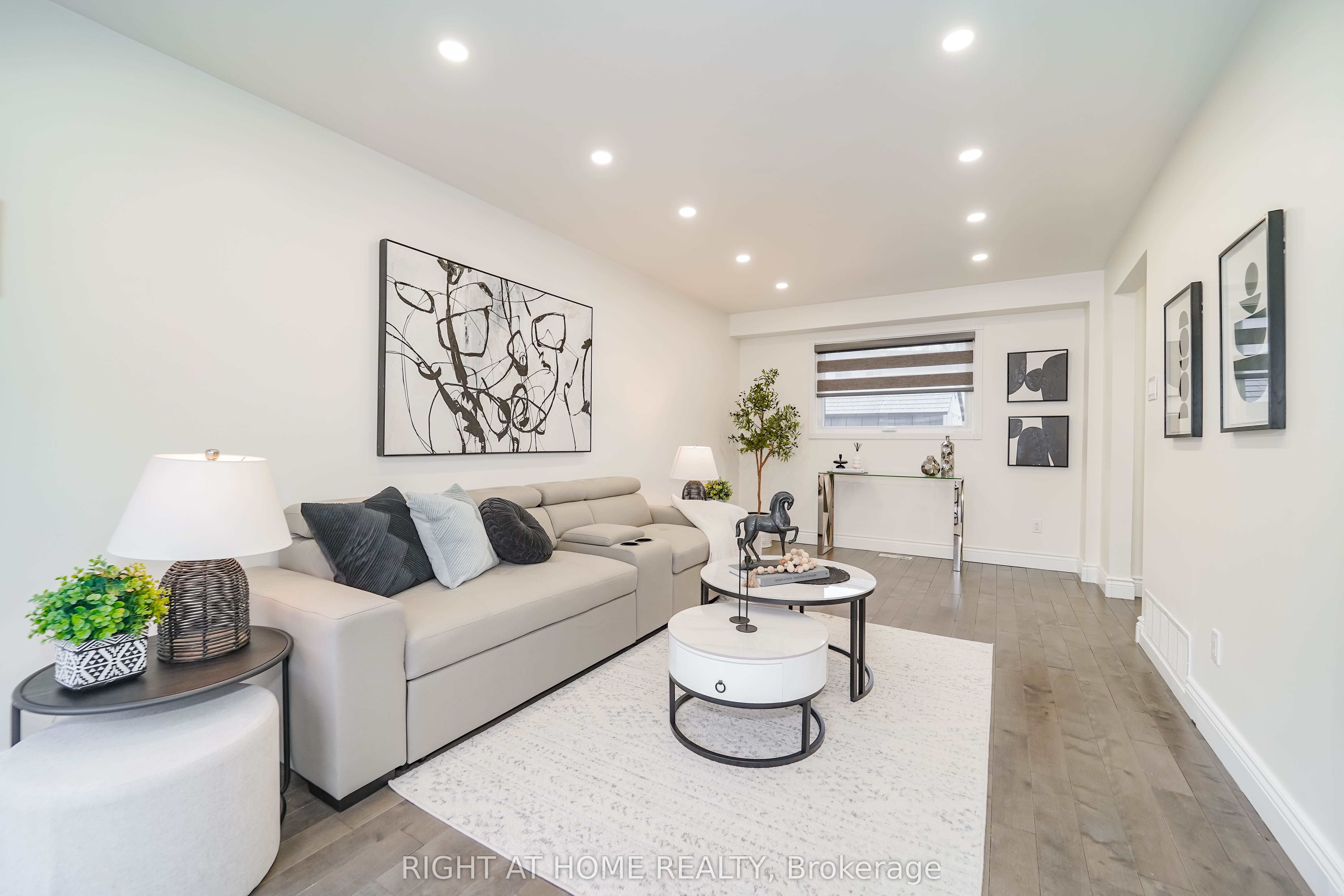 35 Tillbrook Court