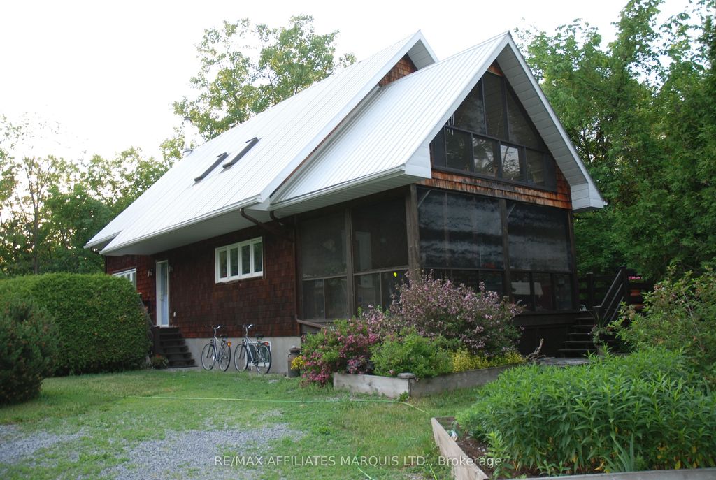 Photo of 18863 Kenyon Con Rd 8 Road, North Glengarry, ON K0C 1T0 (MLS # X13075510)