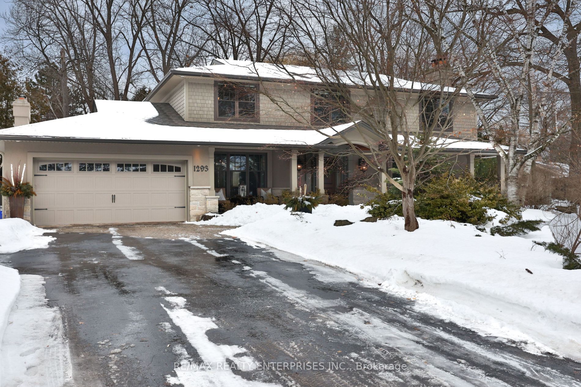 1293 Greenoaks Drive