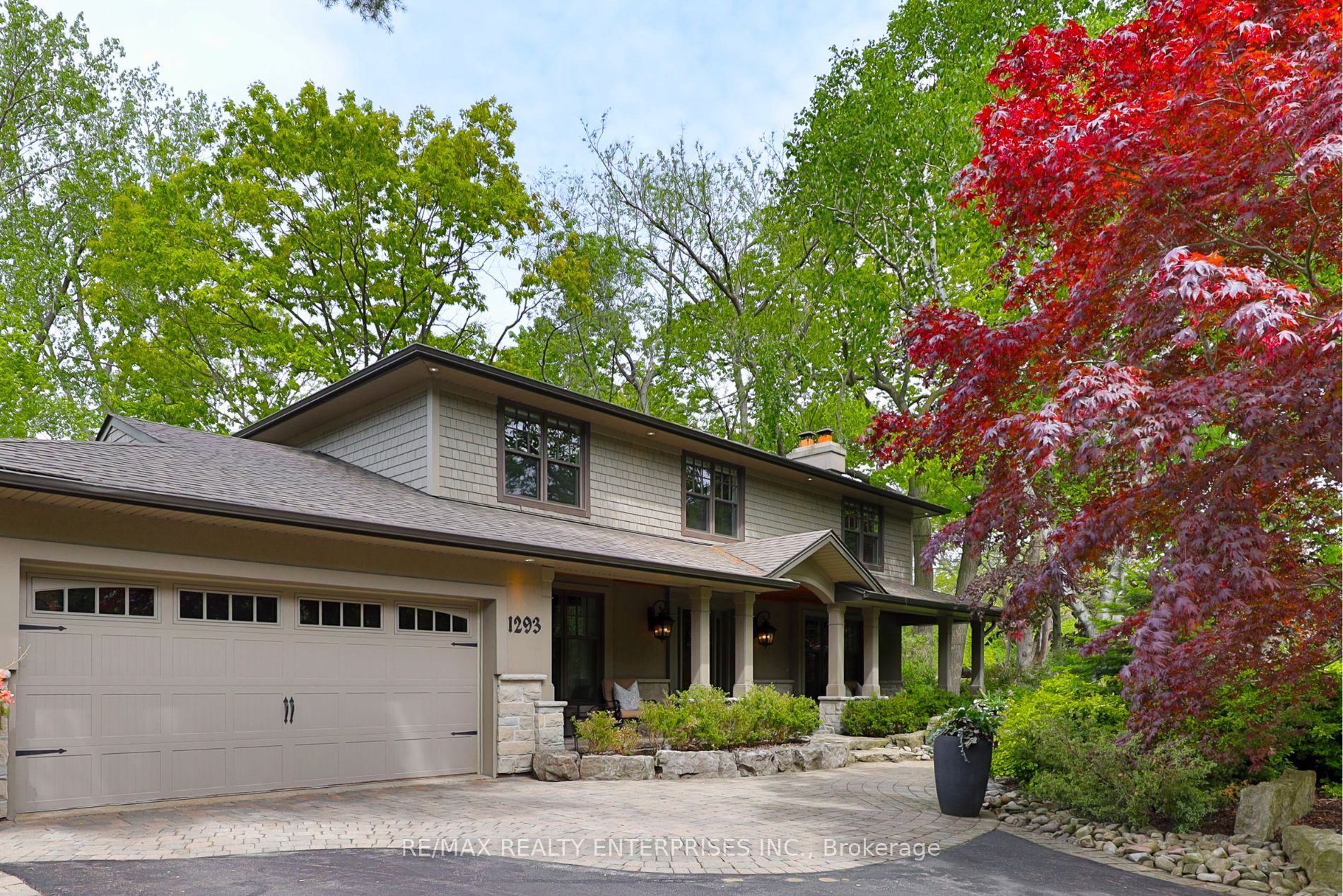 1293 Greenoaks Drive