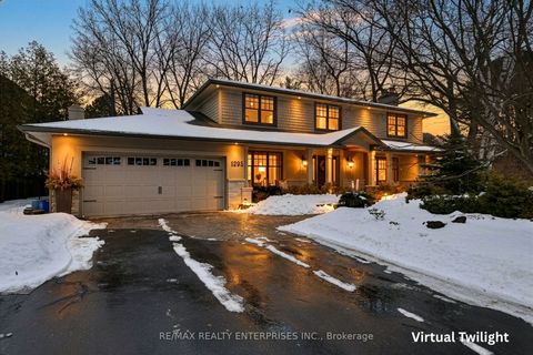 1293 Greenoaks Drive Mississauga ON L5J 3A1