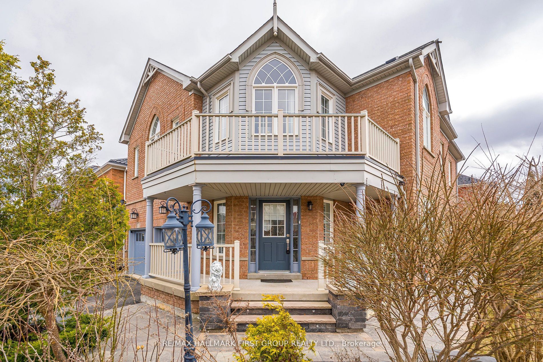 49 THACKERY Drive