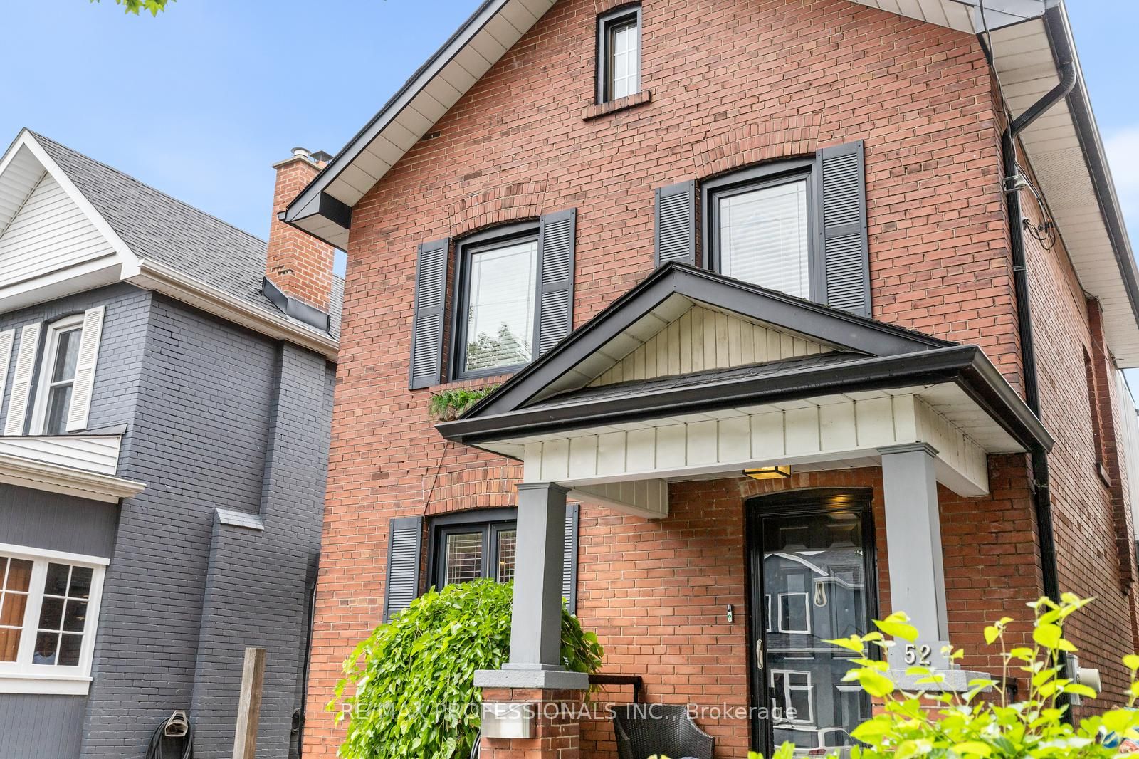 Photo 1 of 50 — 52 Third Street, Toronto, ON M8V 2X8